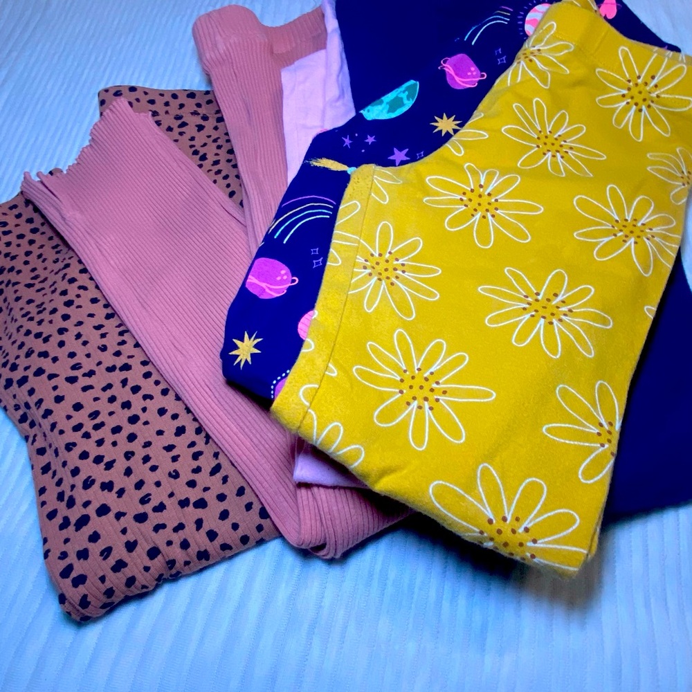 Four colorful leggings for the price of just one!